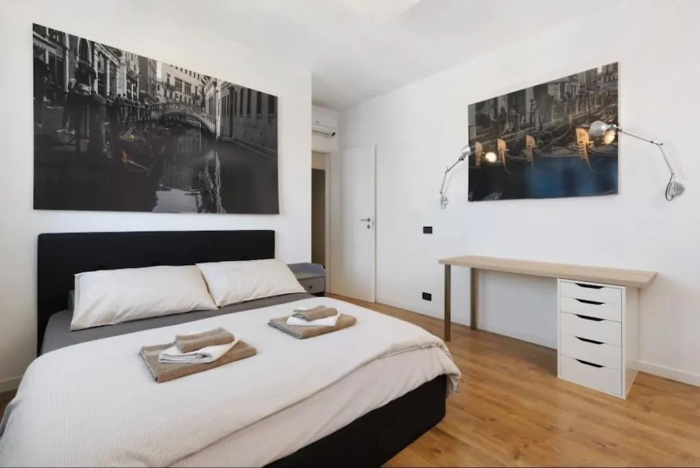 Plajhome Mestre Italy